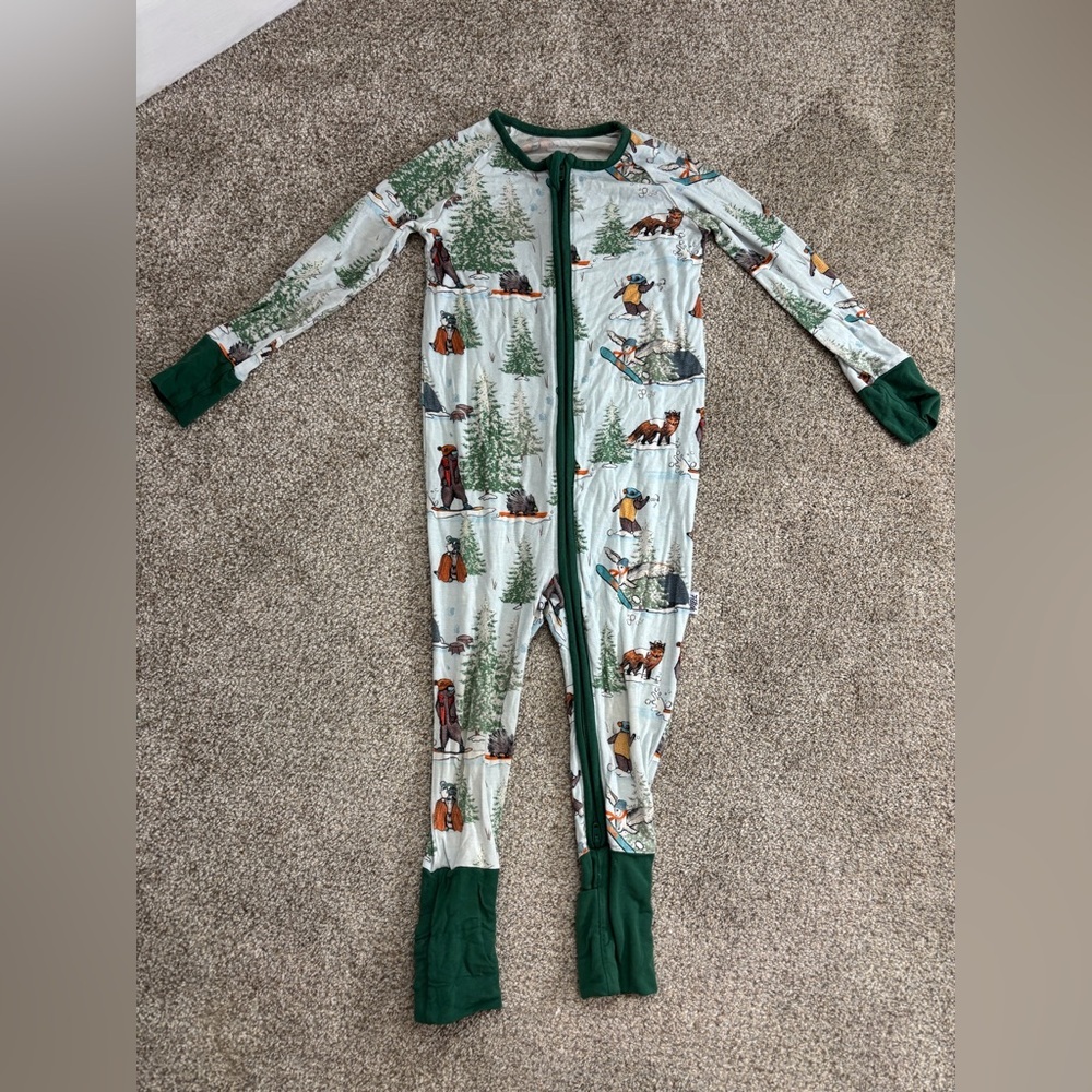 Fletch bamboo zippy pajama in the "Holiday-Hooby-Whaty" print 18-24 months